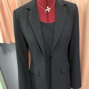 This dream before your eyes suit is A POWERSUIT; demands respect and authority